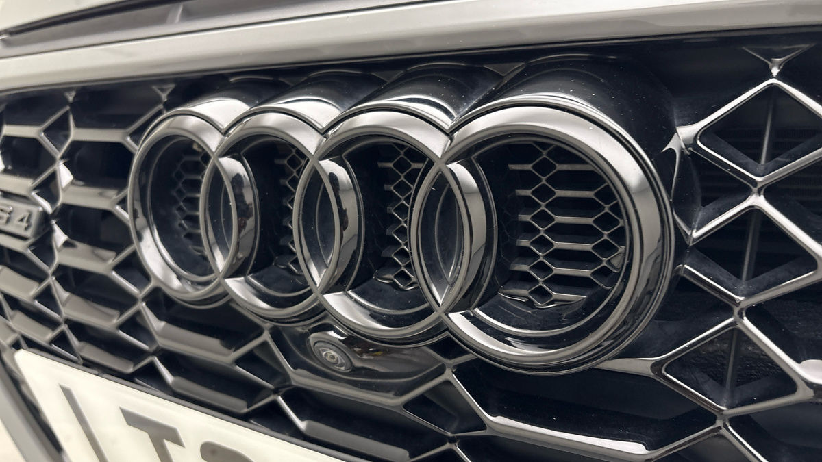 Audi RS4 Avant Image 24