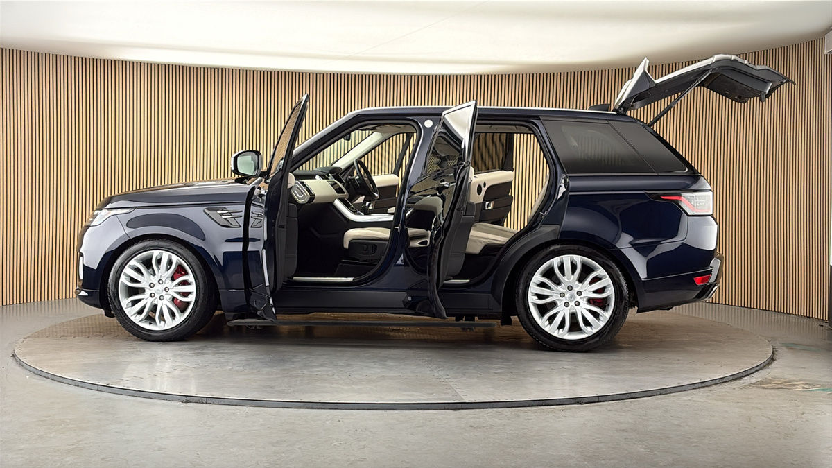 More views of Land Rover Range Rover Sport