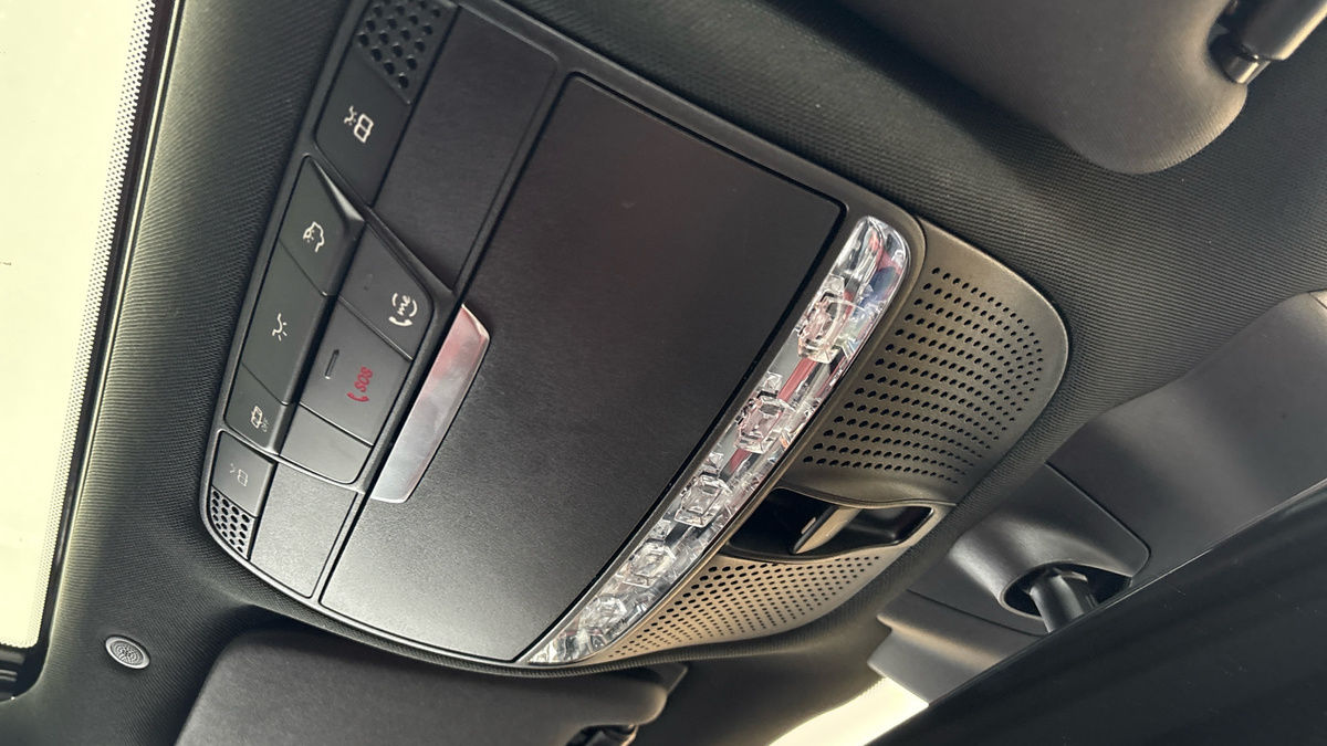Mercedes-Benz GLC Image 33
