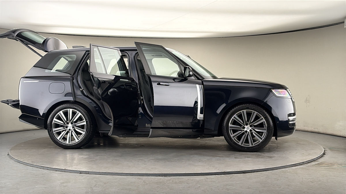 More views of Land Rover Range Rover