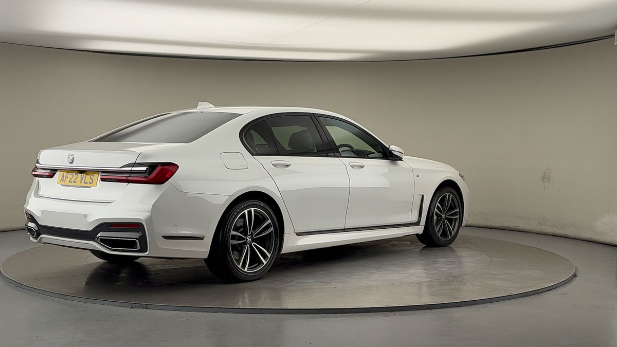 BMW 7 Series Image 21
