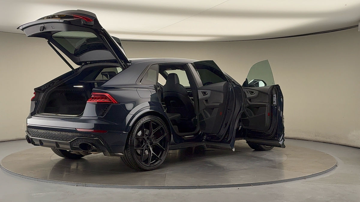 More views of Audi RSQ8