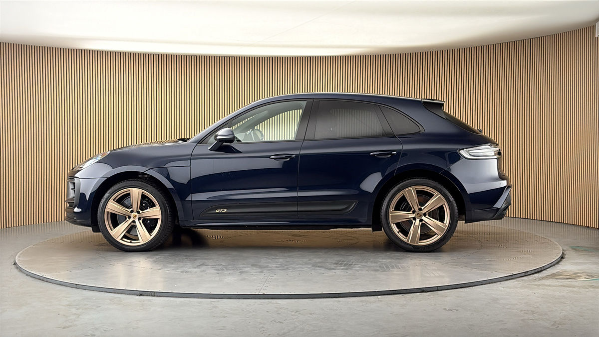 More views of Porsche Macan