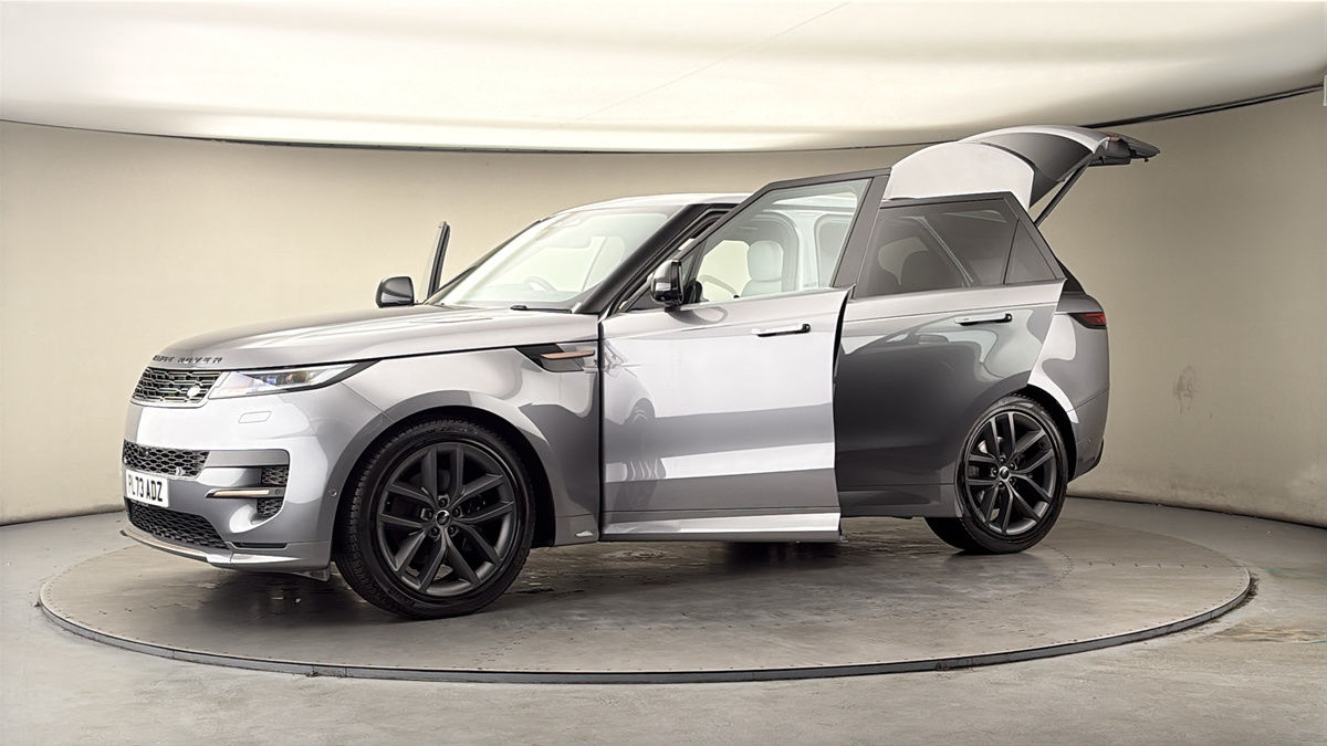 More views of Land Rover Range Rover Sport