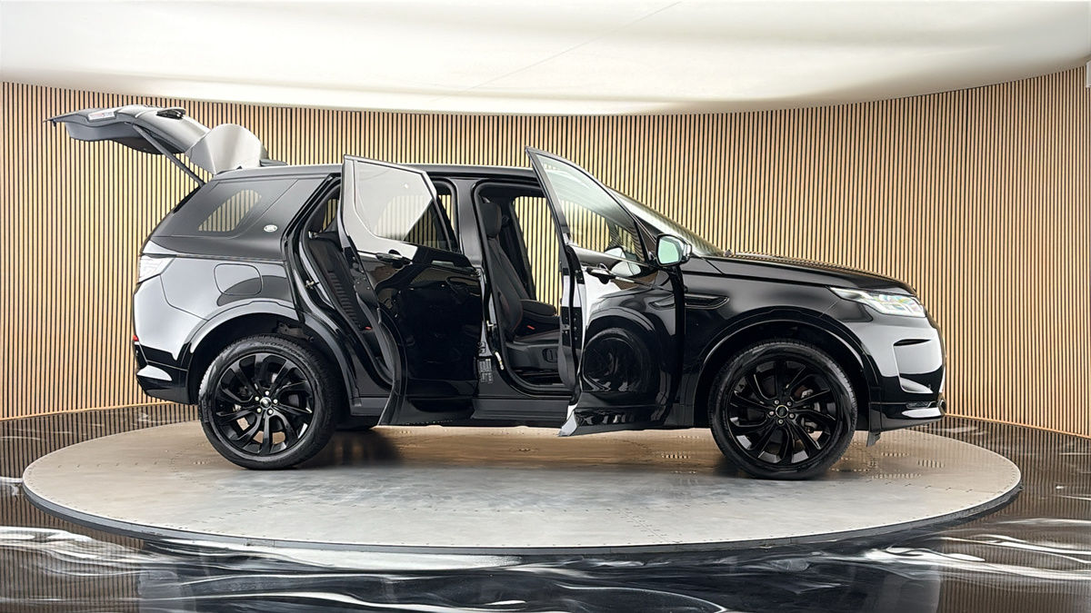 More views of Land Rover Discovery Sport