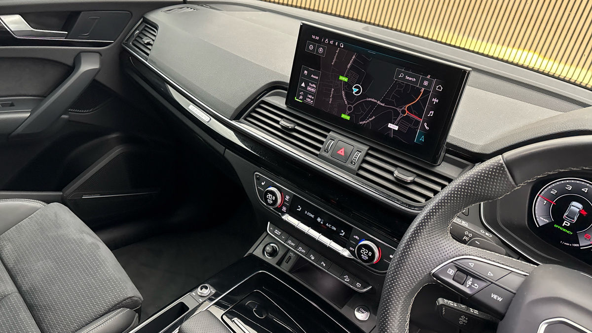 Audi Q5 Image 18