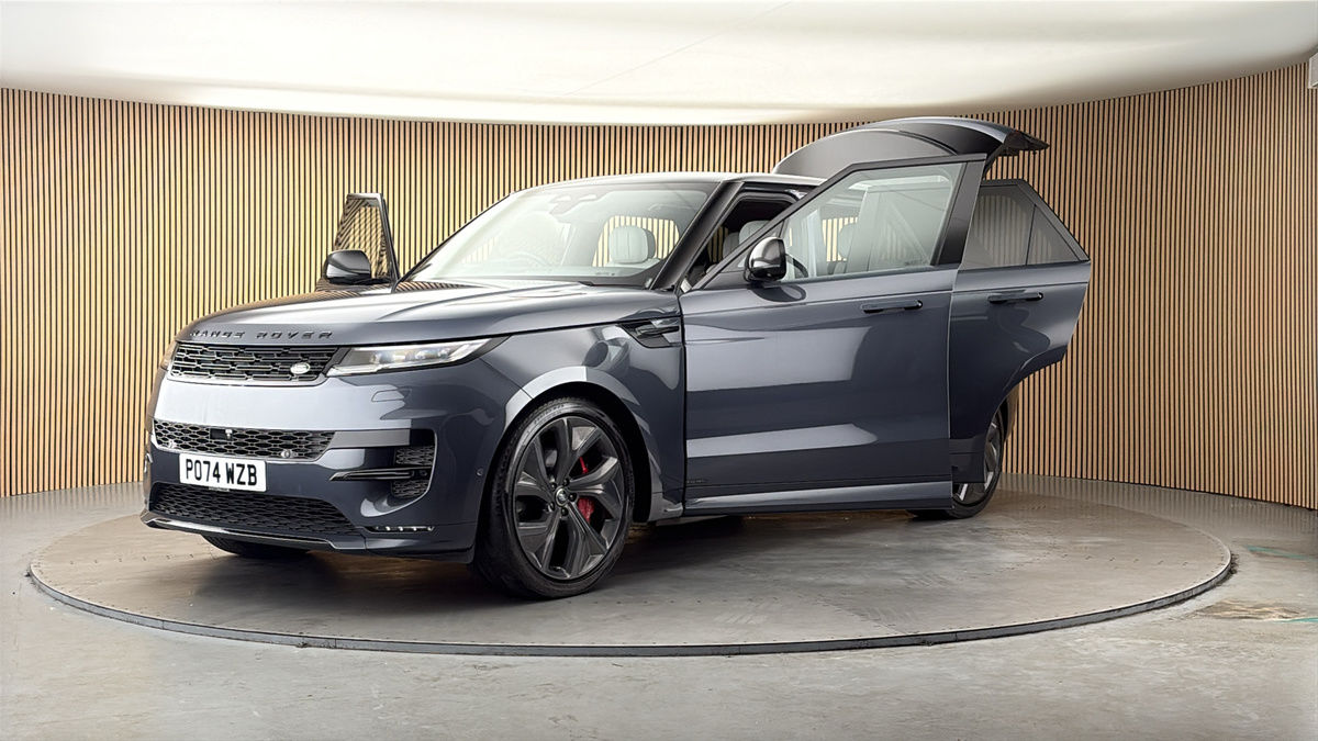 More views of Land Rover Range Rover Sport