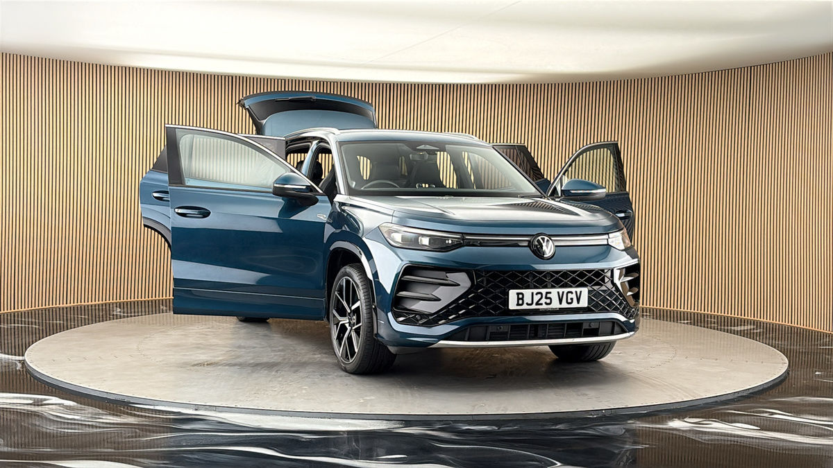 More views of Volkswagen Tayron
