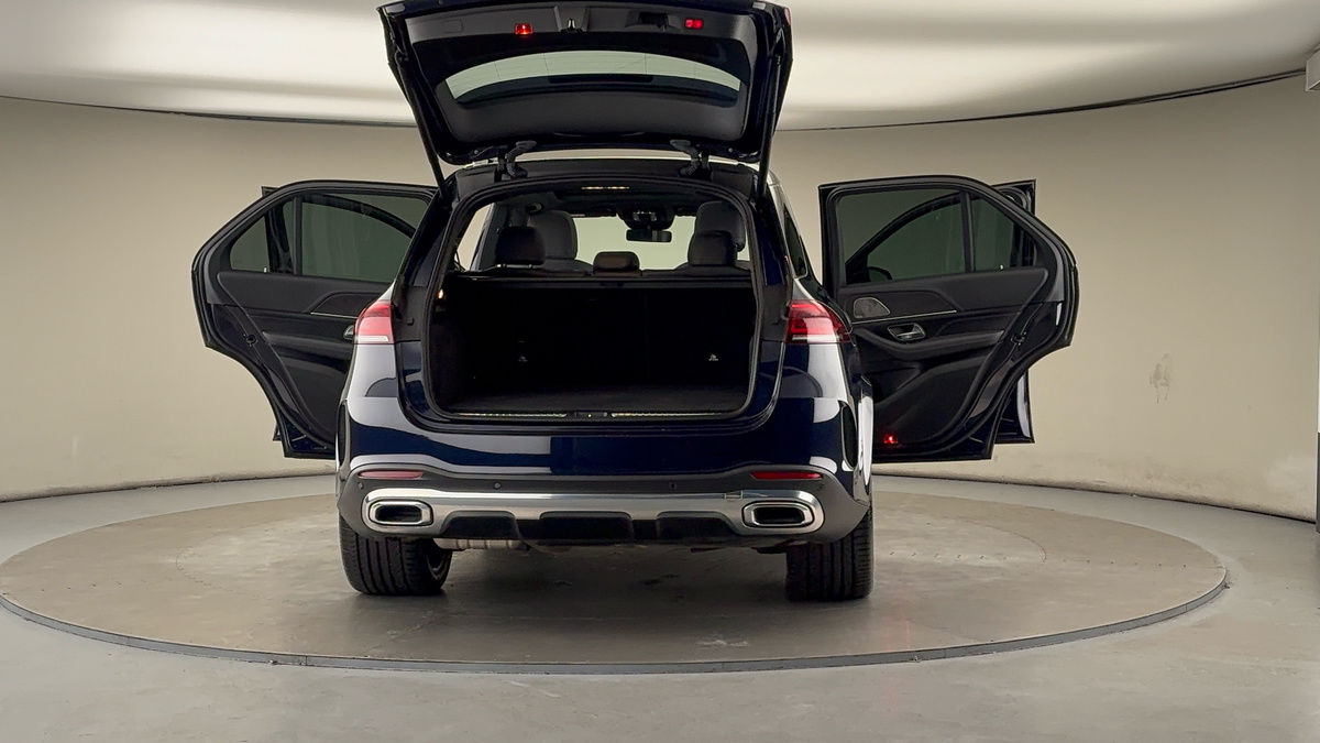 More views of Mercedes-Benz GLE