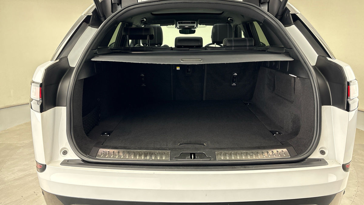 Land Rover Range Rover Velar Image 11