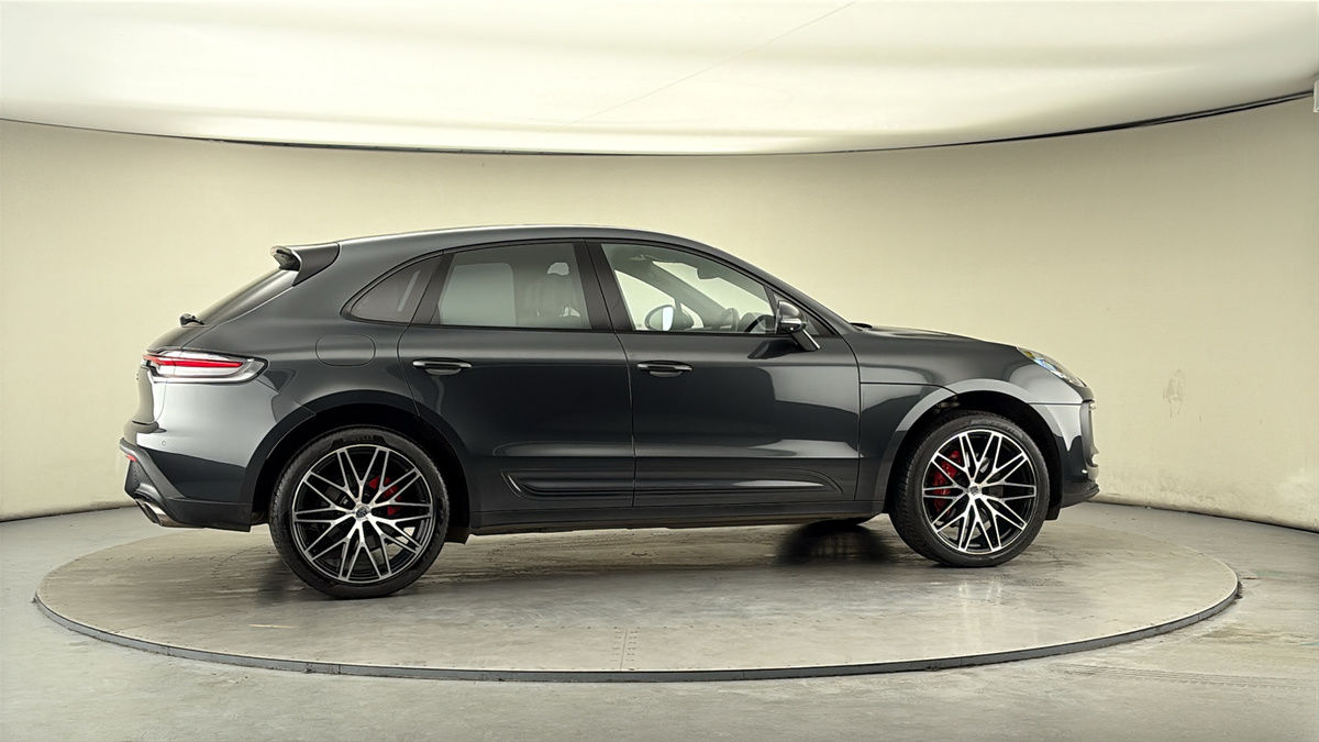 More views of Porsche Macan