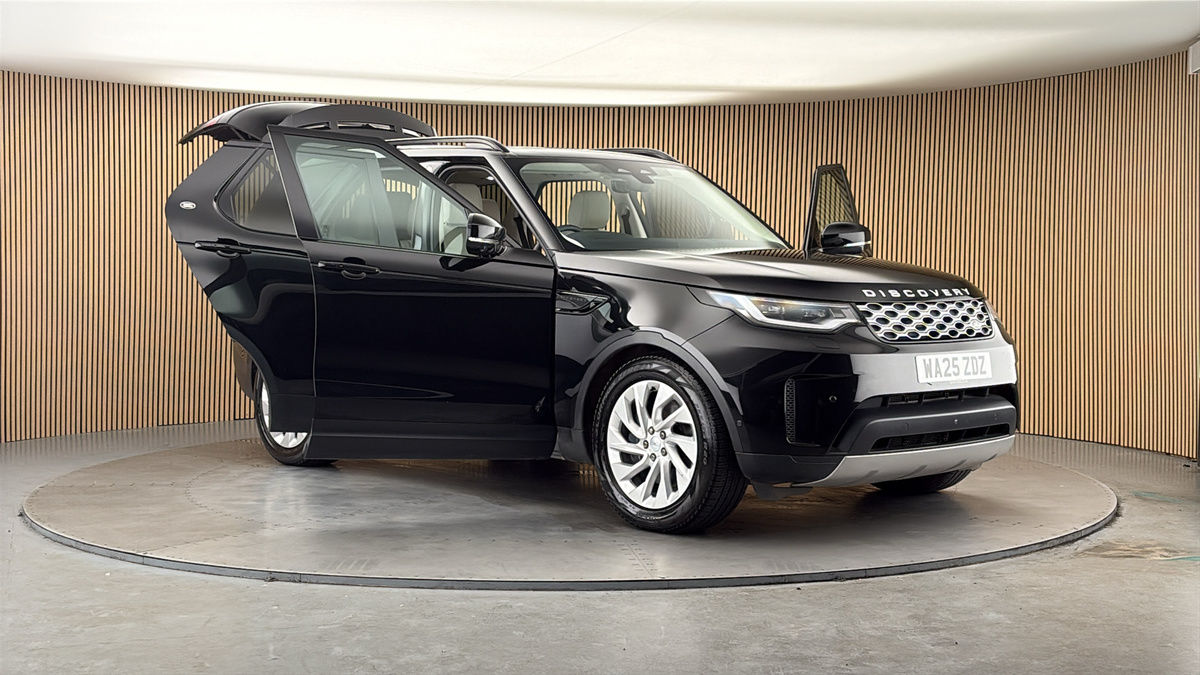 More views of Land Rover Discovery
