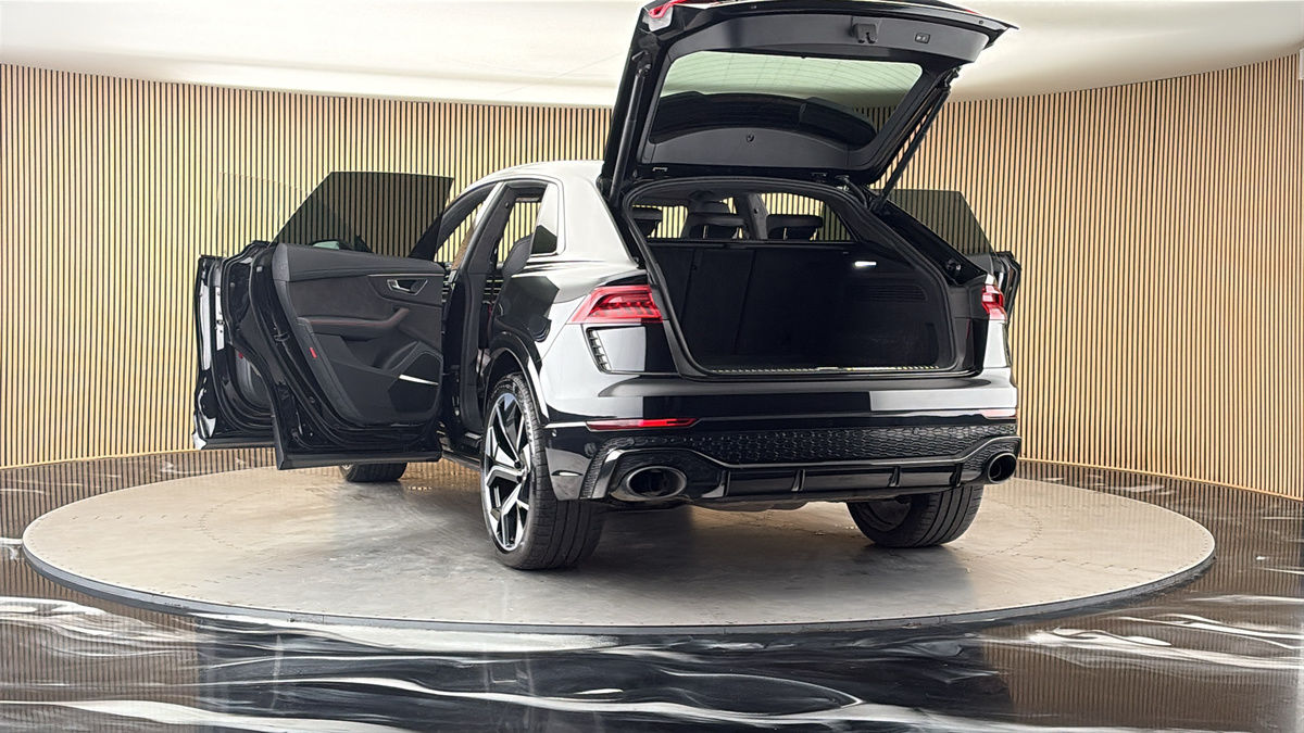 More views of Audi RSQ8
