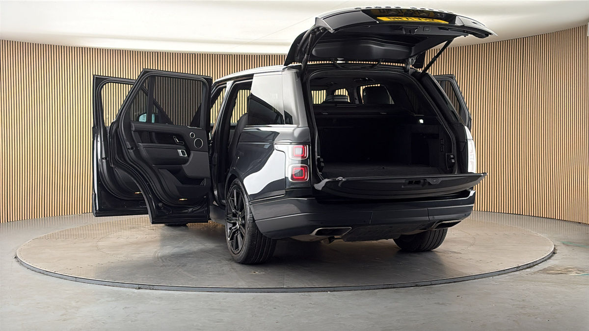 More views of Land Rover Range Rover