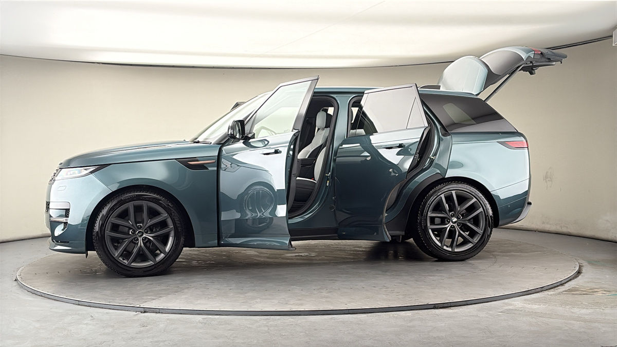 More views of Land Rover Range Rover Sport