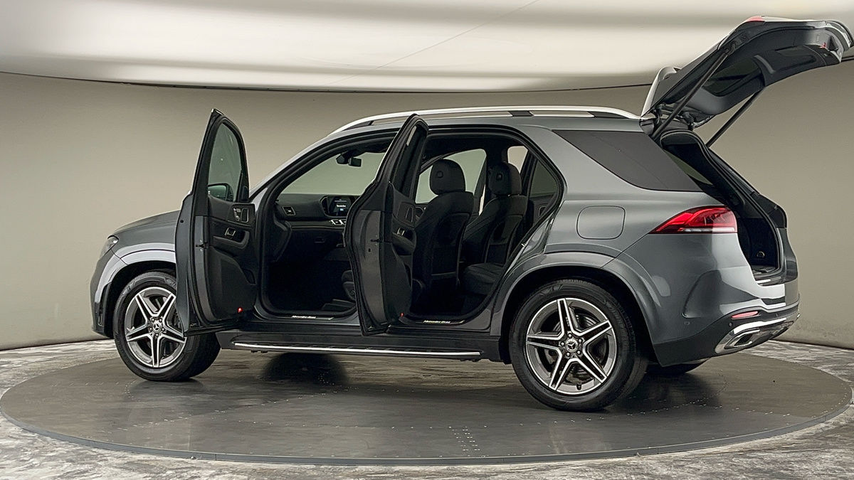 More views of Mercedes-Benz GLE