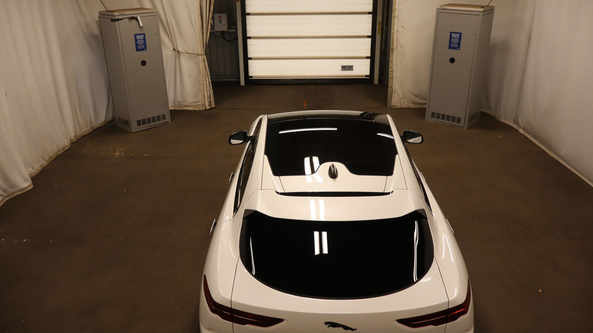 Jaguar I-PACE Image 8