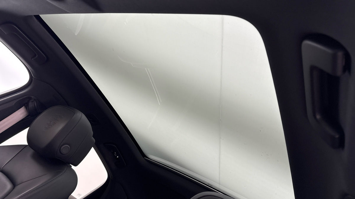 Porsche Cayenne Image 6