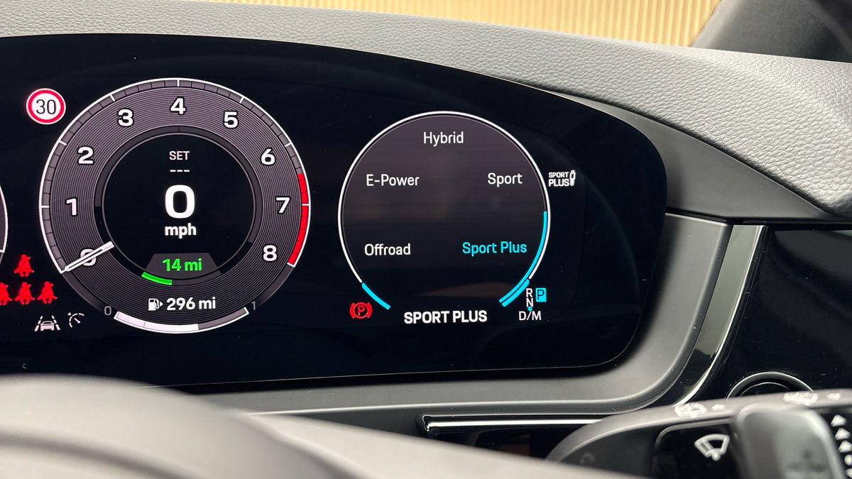 Porsche Cayenne Image 32