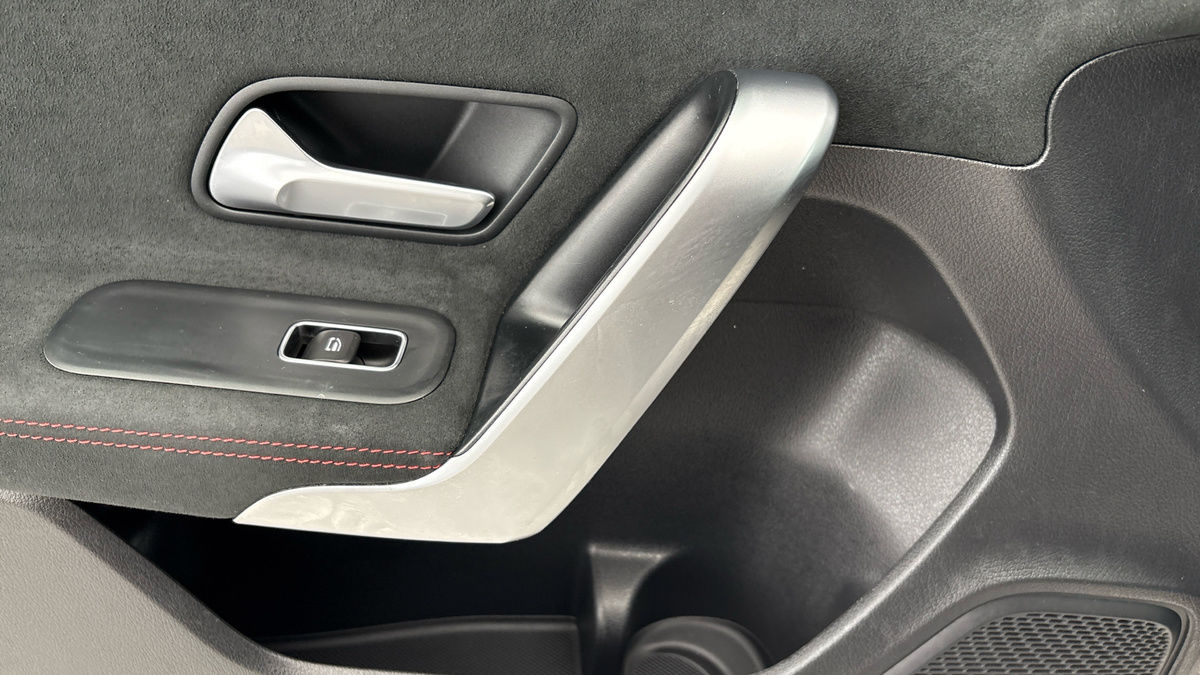 Mercedes-Benz A Class Image 19