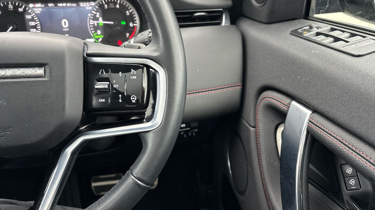 Land Rover Discovery Sport Image 14