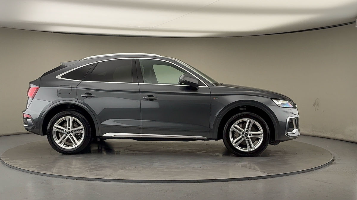 More views of Audi Q5