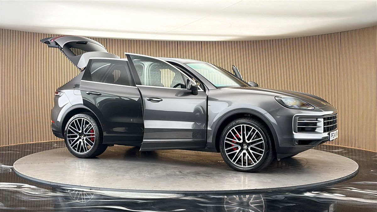 More views of Porsche Cayenne