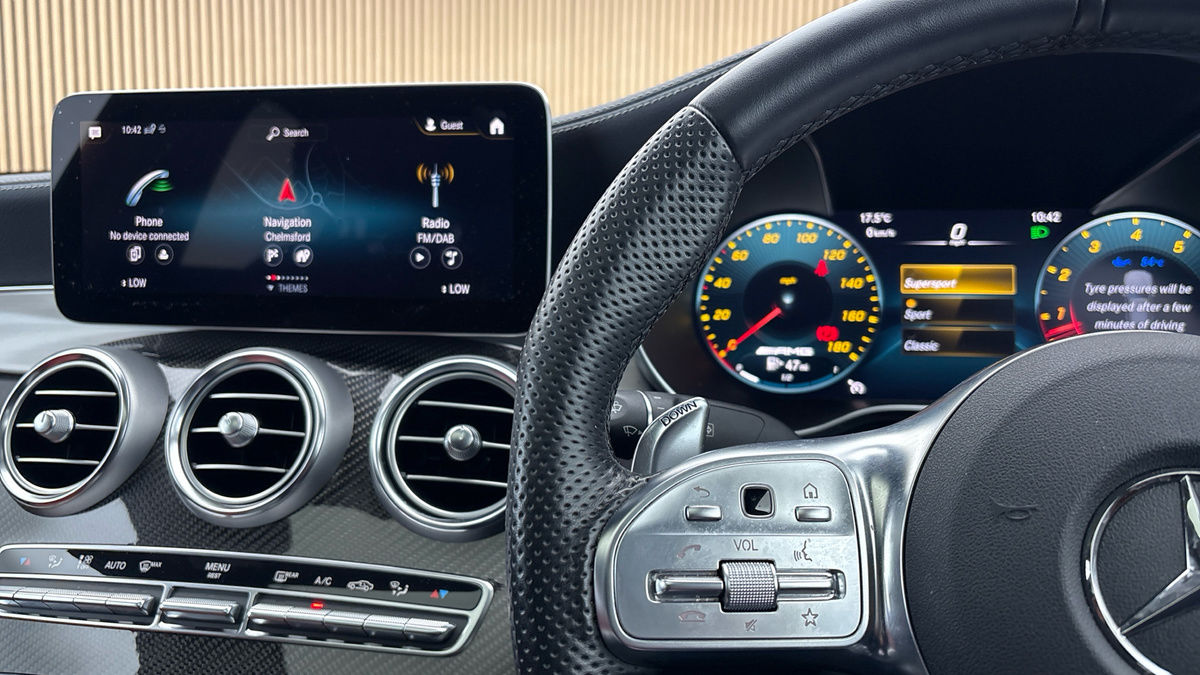 Mercedes-Benz GLC Image 13