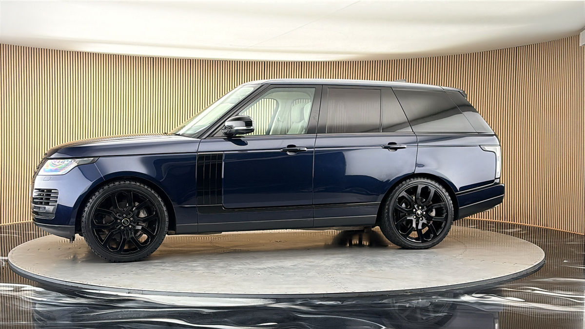 More views of Land Rover Range Rover
