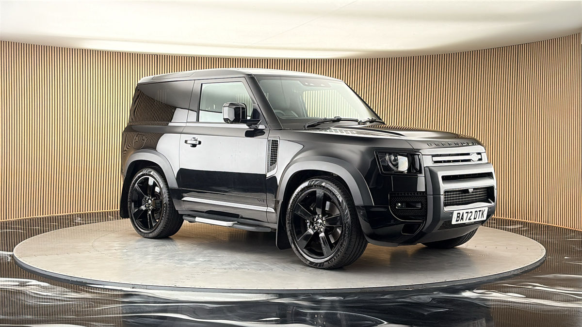 More views of Land Rover Defender 90