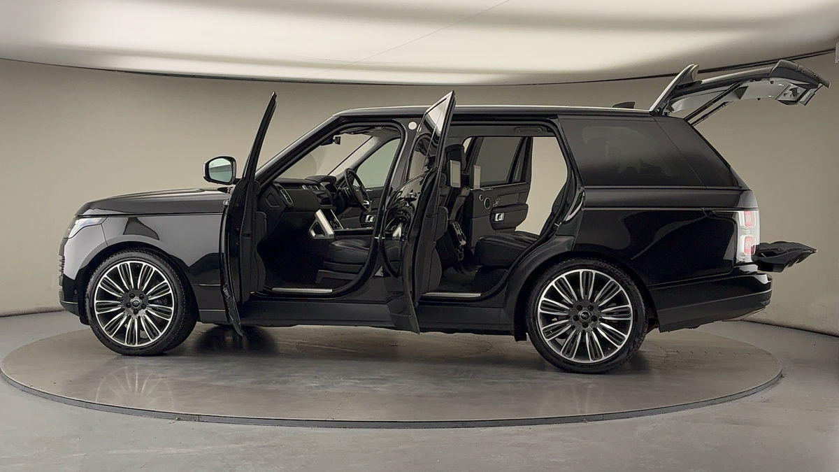 More views of Land Rover Range Rover