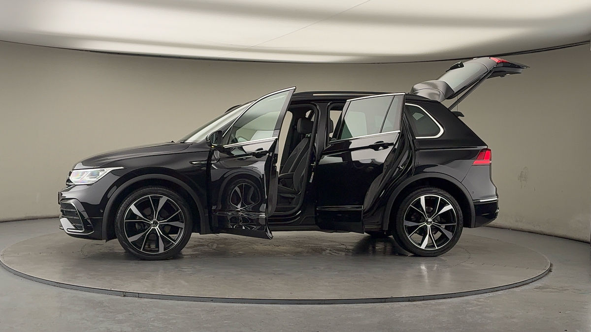 More views of Volkswagen Tiguan