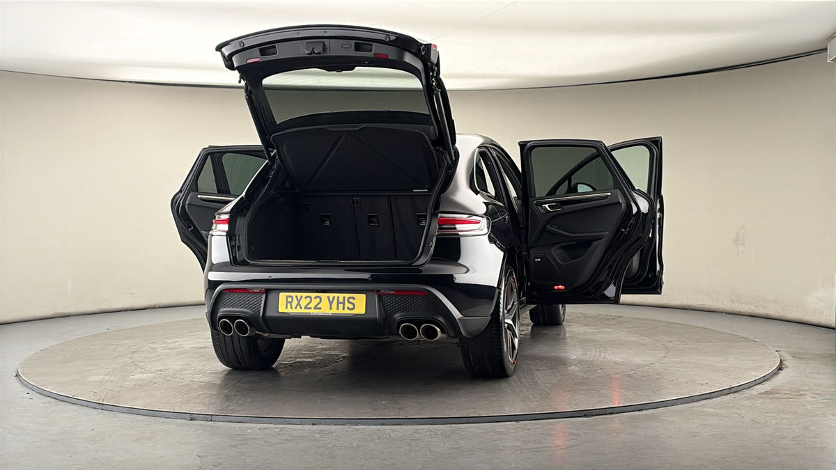 More views of Porsche Macan