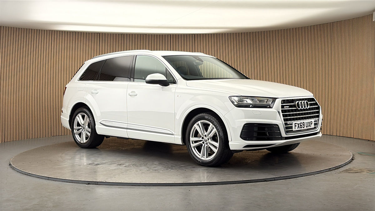 More views of Audi Q7