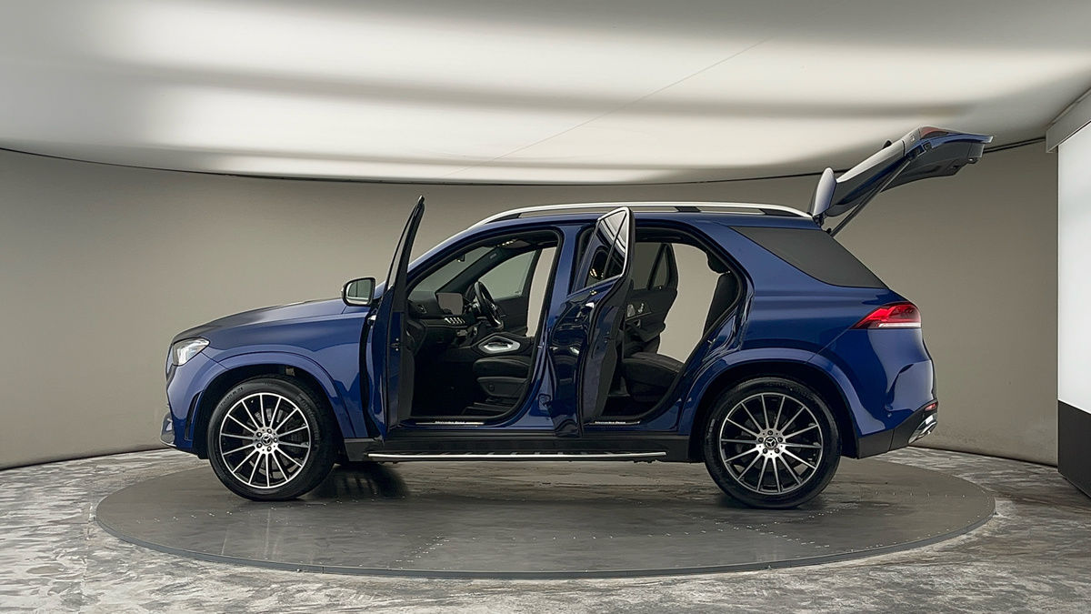 More views of Mercedes-Benz GLE