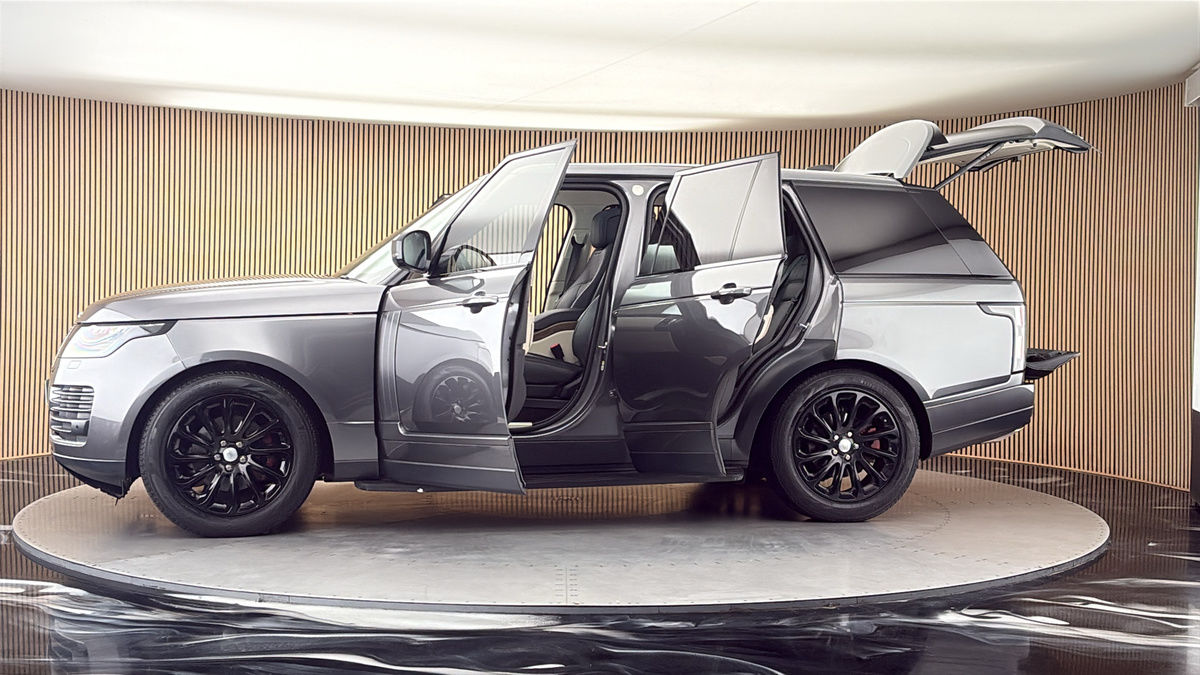More views of Land Rover Range Rover