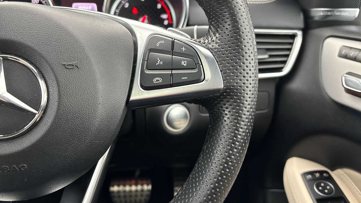 Mercedes-Benz GLE Image 14