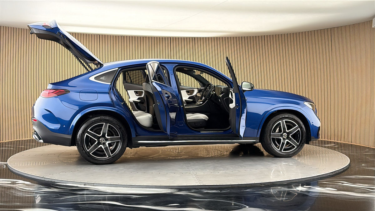 More views of Mercedes-Benz GLC