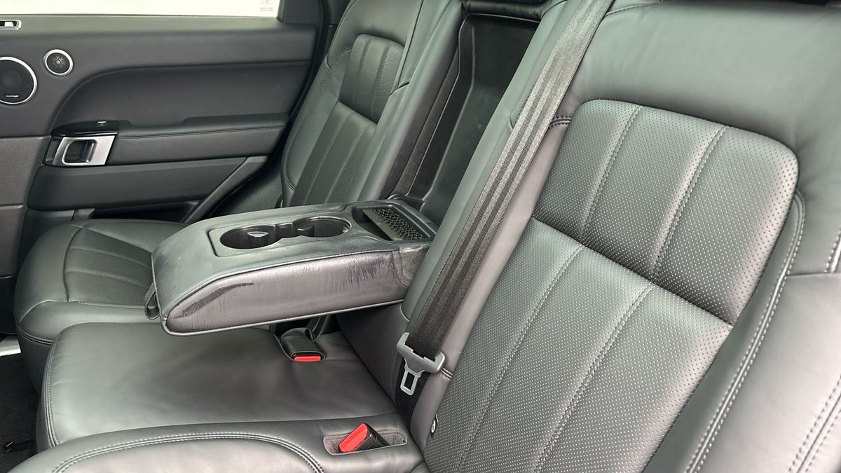 Land Rover Range Rover Sport Image 9