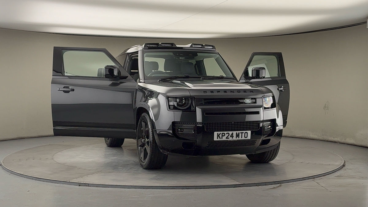 More views of Land Rover Defender 90