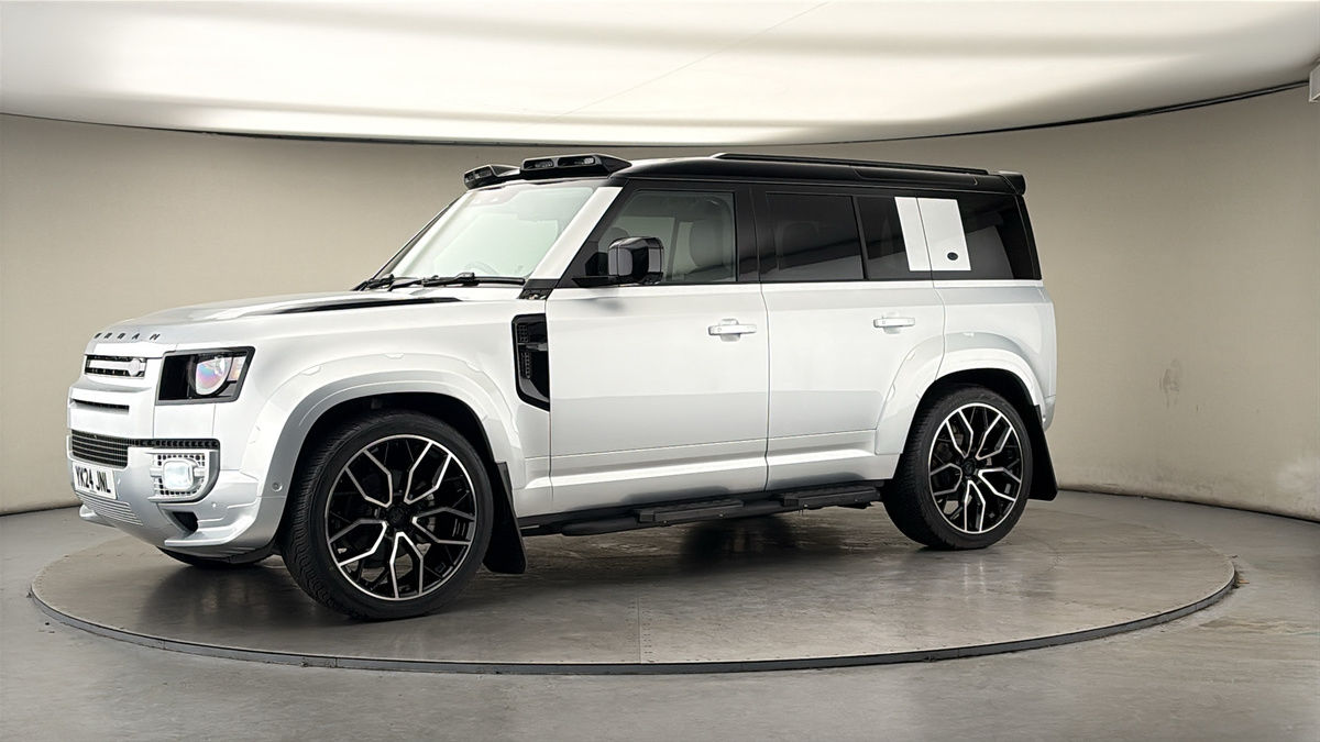 More views of Land Rover Defender 110