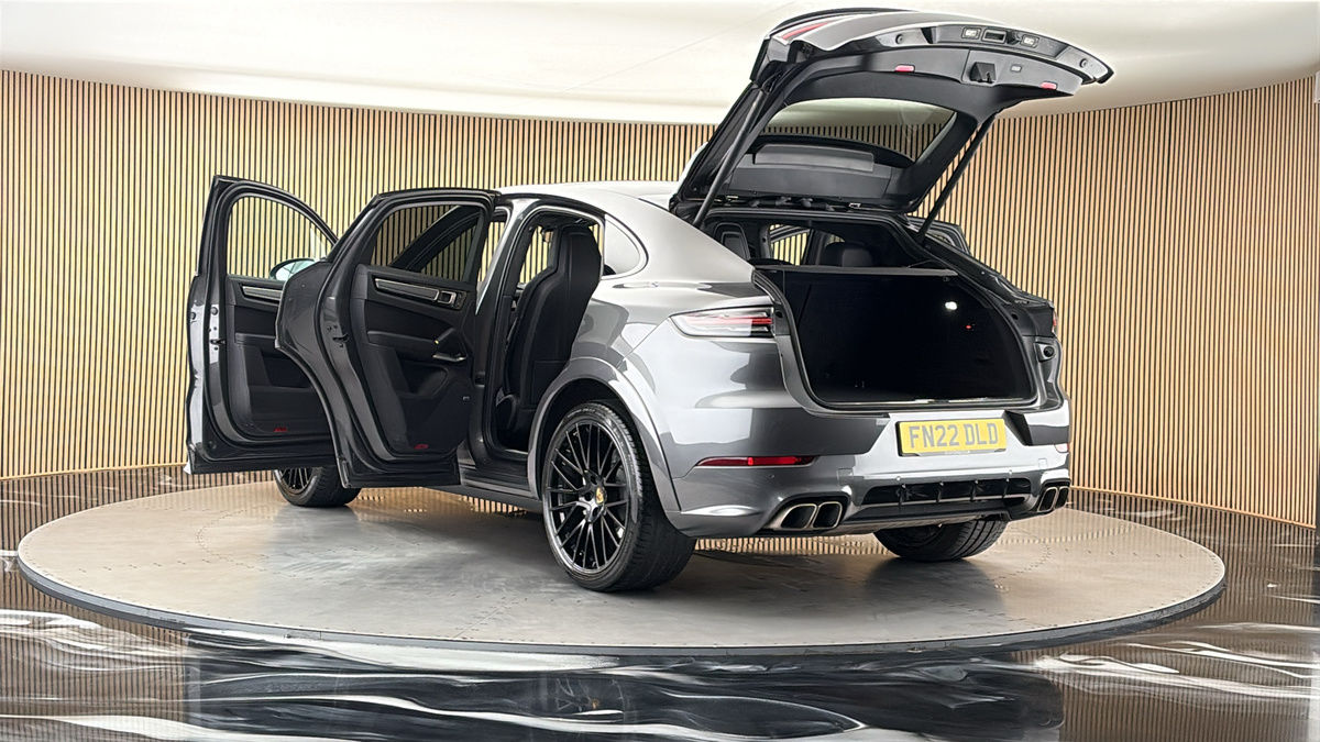 Porsche Cayenne Image 23