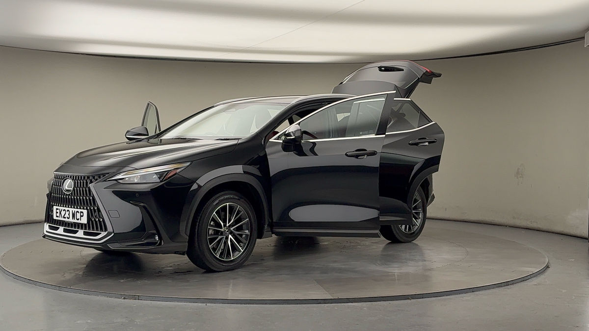 Lexus NX Image 22