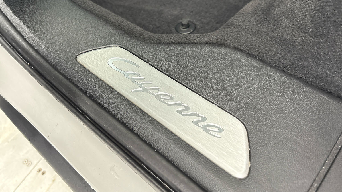 Porsche Cayenne Image 27