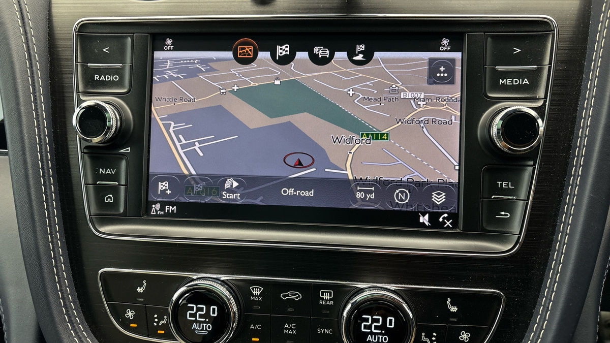 Bentley Bentayga Image 17