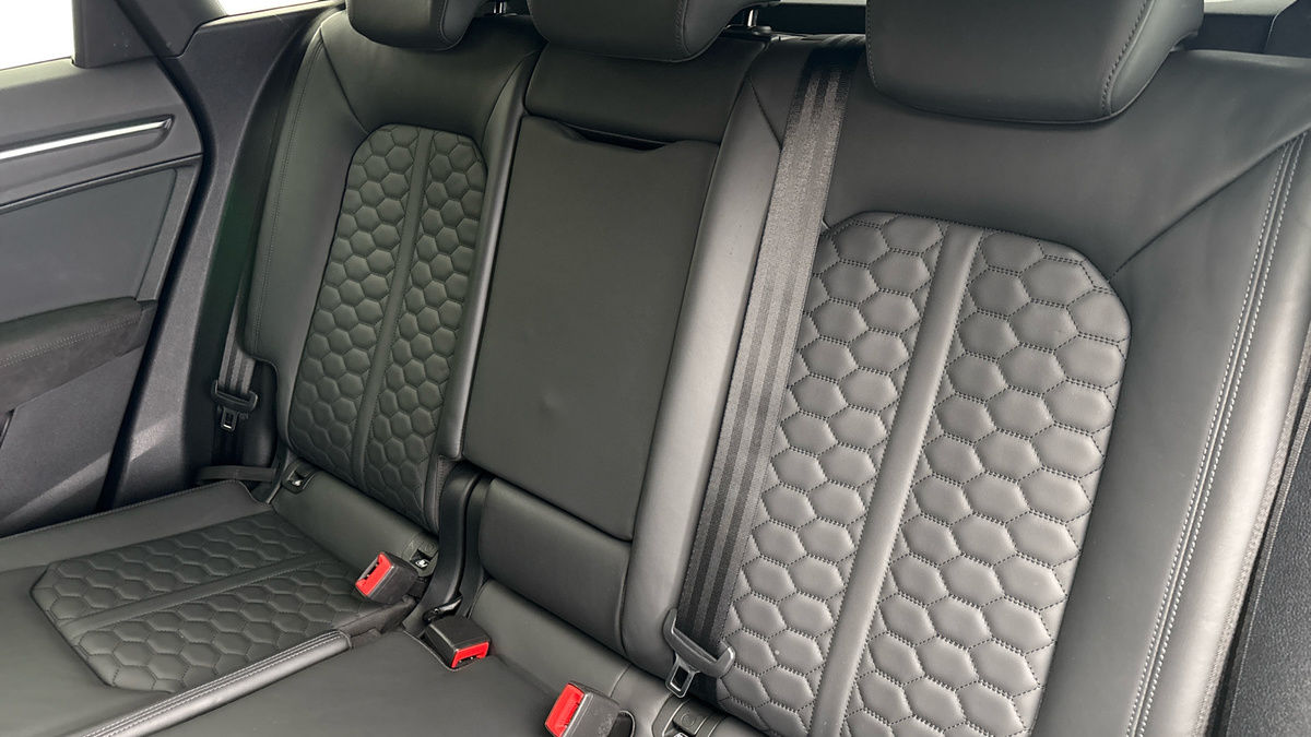Audi RS Q3 Image 8