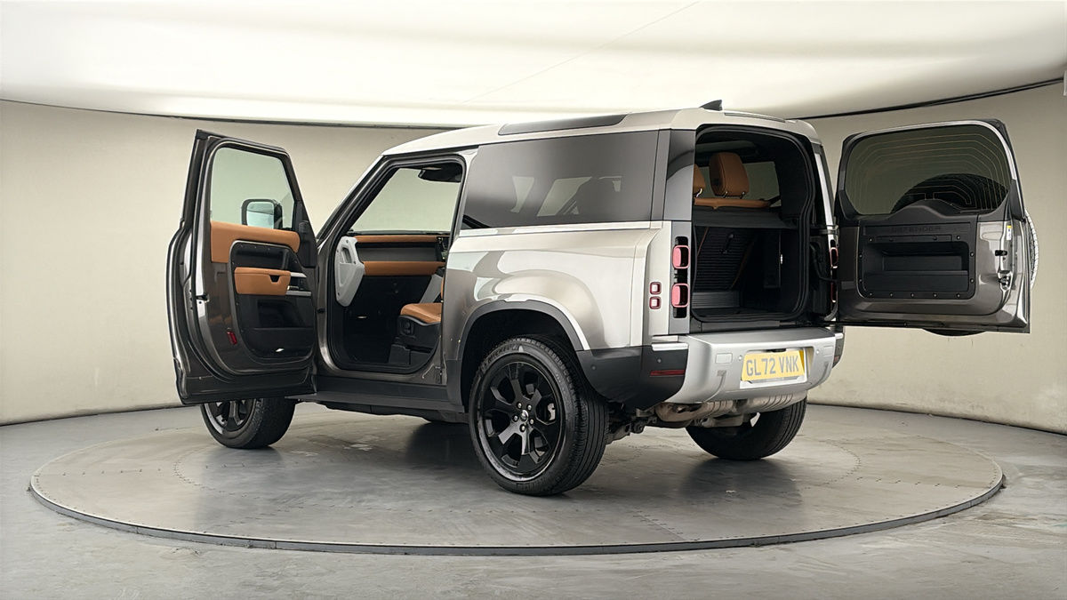 More views of Land Rover Defender 90