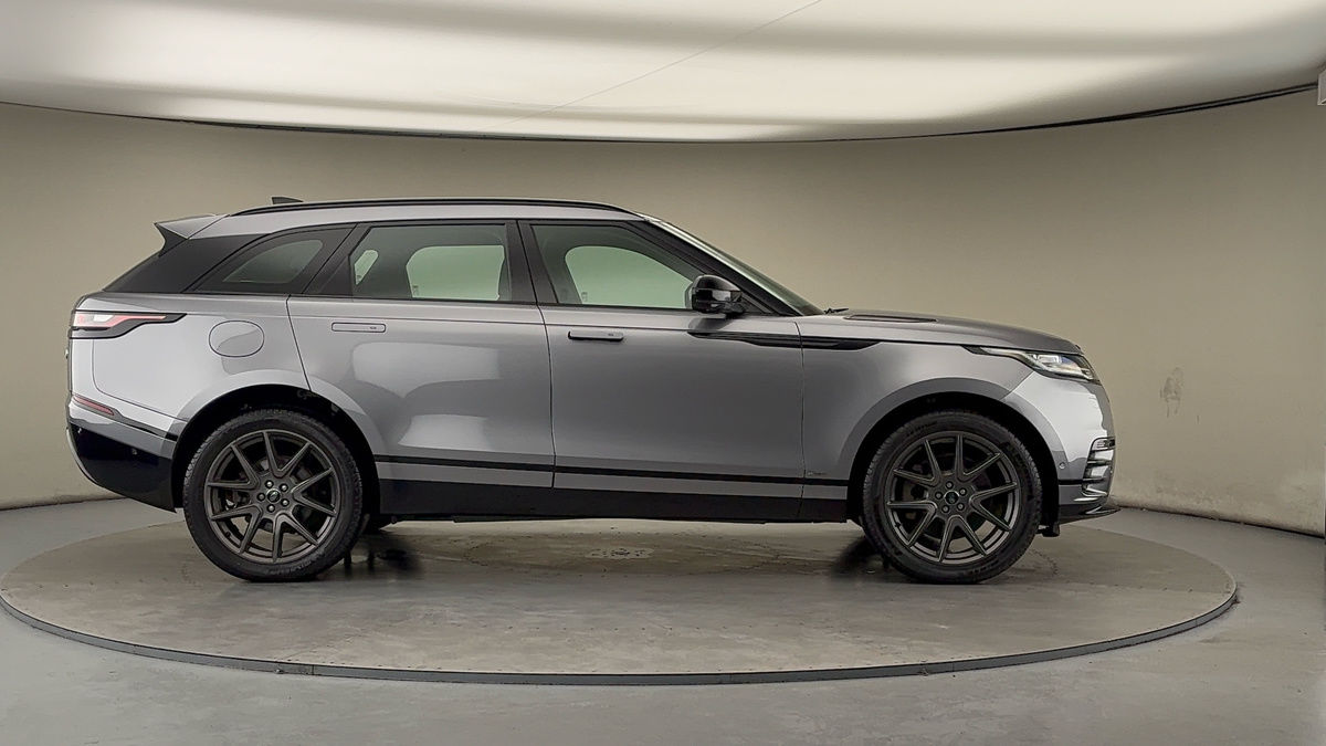 Land Rover Range Rover Velar Image 16