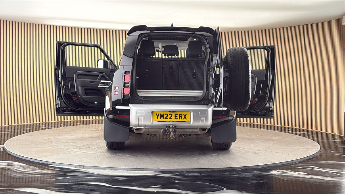 More views of Land Rover Defender 90