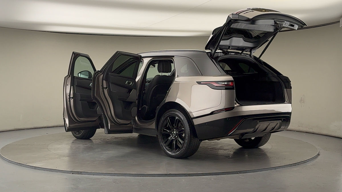 More views of Land Rover Range Rover Velar